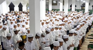 shalat-tarawih-di-pesantren-darunnajah